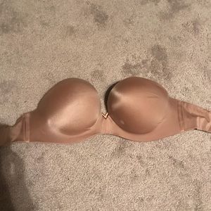 Victoria’s Secret strapless bombshell bra